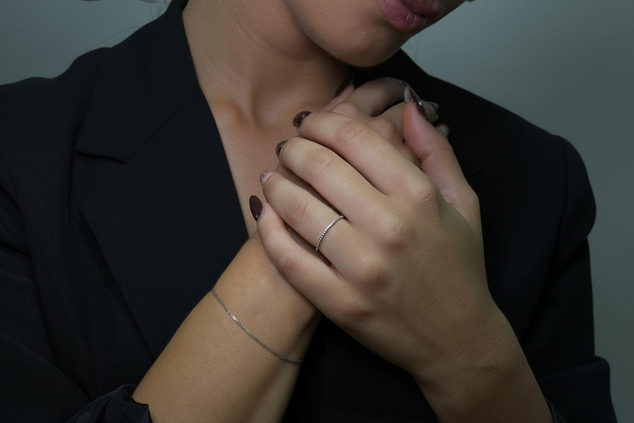 Anello saldato al dito argento 925