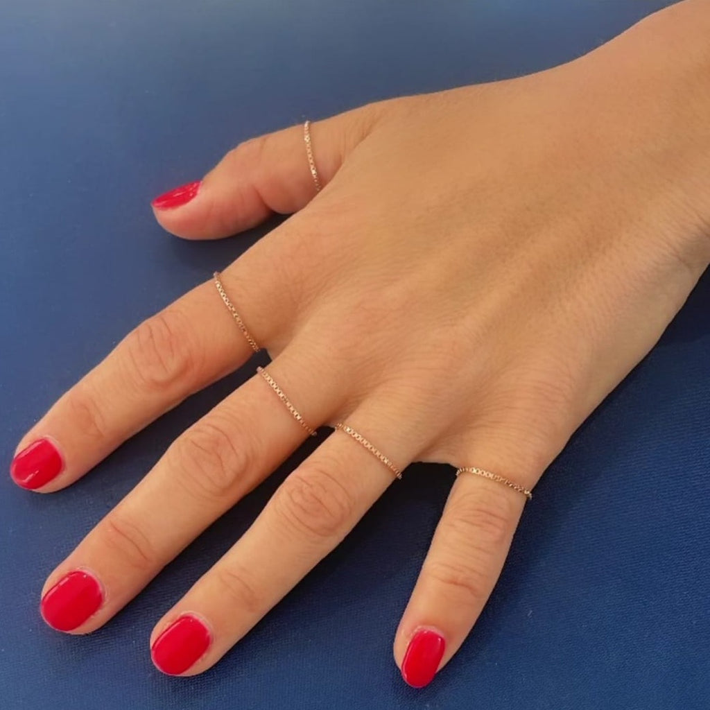 Anello saldato al dito Oro 18kt